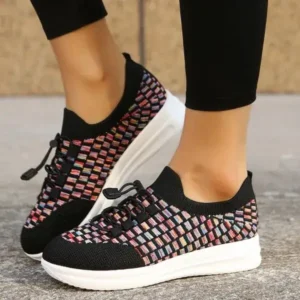 Holterdesigns Women Fashion Fly Knit Breathable Fashion Sneakers