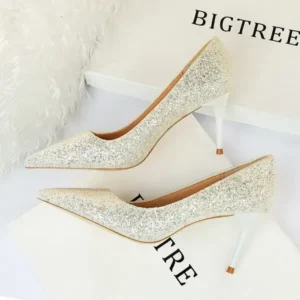 Holterdesigns Women Fashion Plus Size Sexy Sequin Point-Toe Shoes