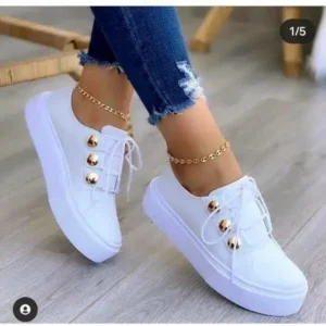 Holterdesigns Women Plus Size Casual Platform Sneakers