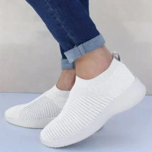 Holterdesigns Women Fashion Fly Woven Breathable Sneakers