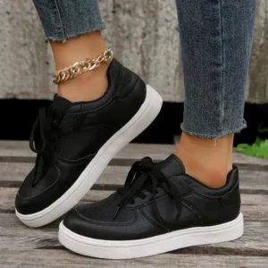 Holterdesigns Women Fashion Round Toe Platform Solid Color Sneakers