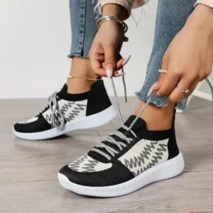 Holterdesigns Women Fashion Color Block Mesh Platform Sneakers