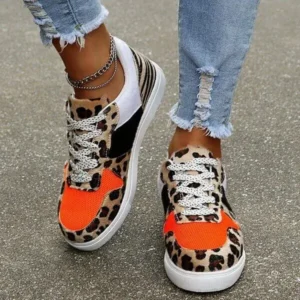 Holterdesigns Fashionable Round Toe Lace-Up Sneakers